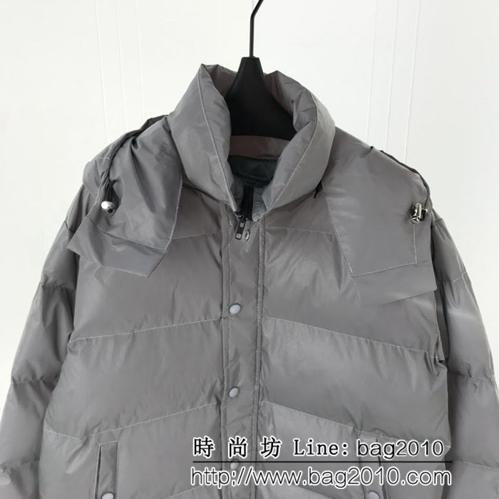 BALENCIAGA巴黎世家 18ss秋冬新款 背後刺繡品牌字母 反光灰色大版棉服 情侶款 ydi1594
